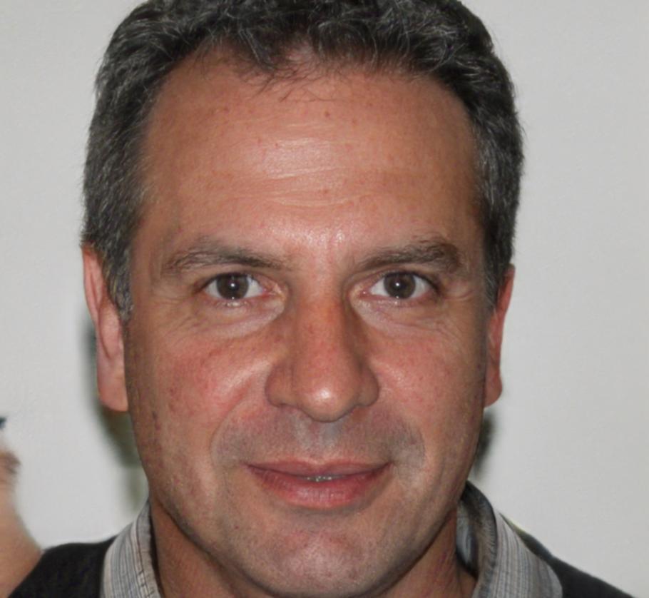 Portrait de Léandre Beaumont, formateur en analyse financière